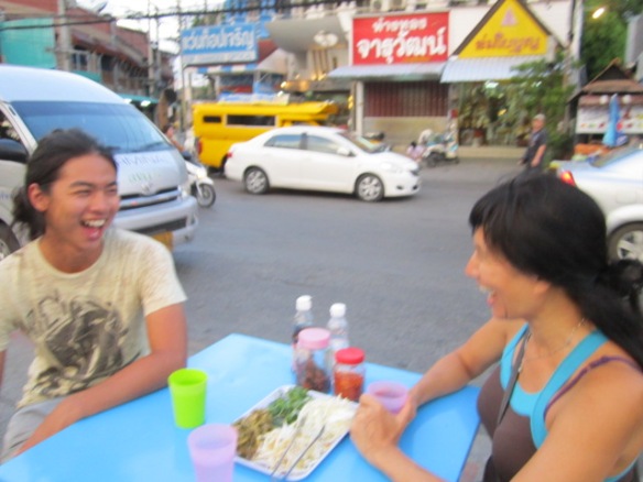 Pong and Rose having a laugh over kanom jeen at Chiang Mai Gate.